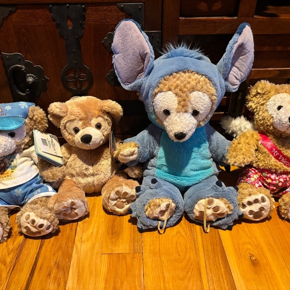 Disney Duffy Bear Plush Bundle – Aulani & Friends – Bundle Only